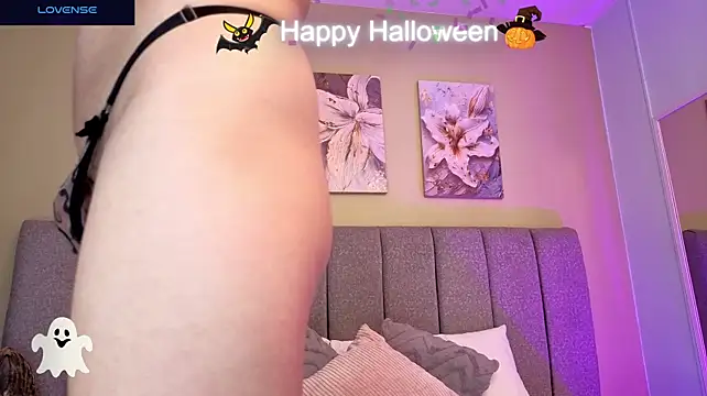 SALOME_F0X_ live cam on StripChat