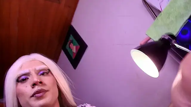 jeanne_holland live cam on StripChat