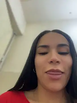 Naatalia live sex cam