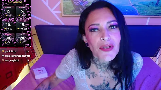 Roxanne_vale webcam stripchat model stream image
