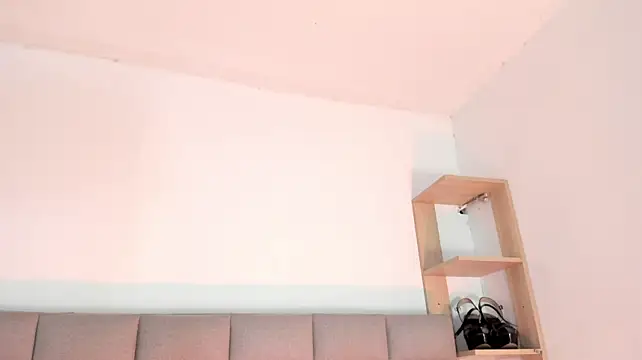 amaia_santini live cam on StripChat