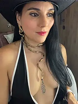Miaswwe live cam on StripChat