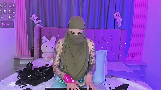 Nayla-Mouna webcam