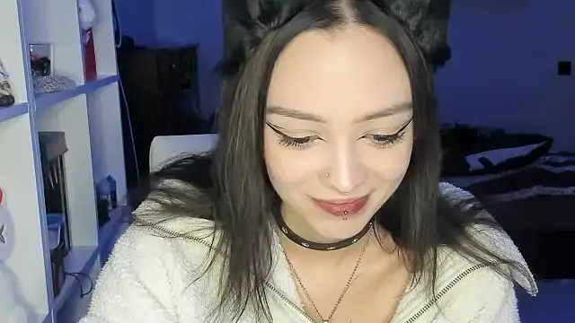 PurrYuna live cam on StripChat