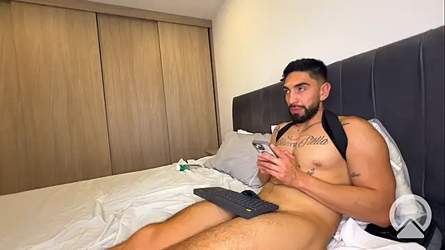 TheLatinBoyfriends live sex cam