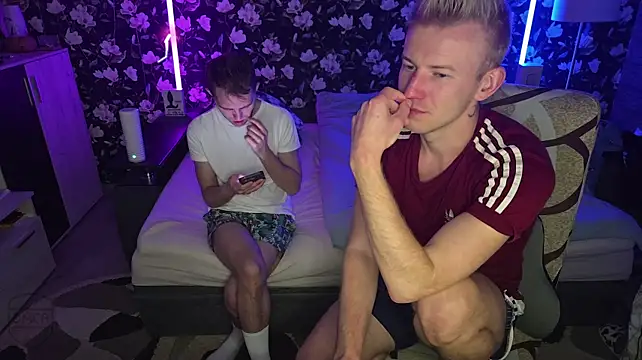 Vuitton live cam on StripChat