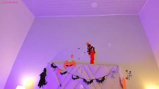 Eva-Millss live cam preview