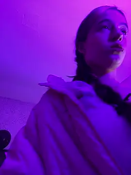 aly_17 webcam stripchat model stream image