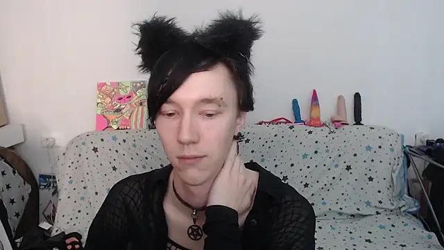 Cherry_little_pinky webcam