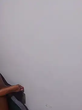 Wairimu1 live cam preview