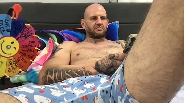 brianomally (Ask my age) - Flash dick for 6 min