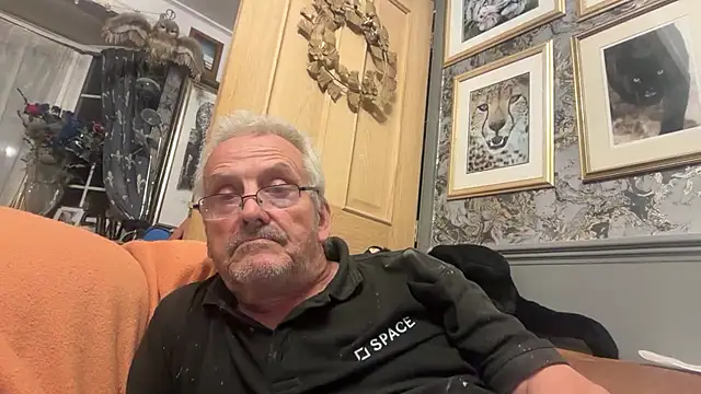 poggles