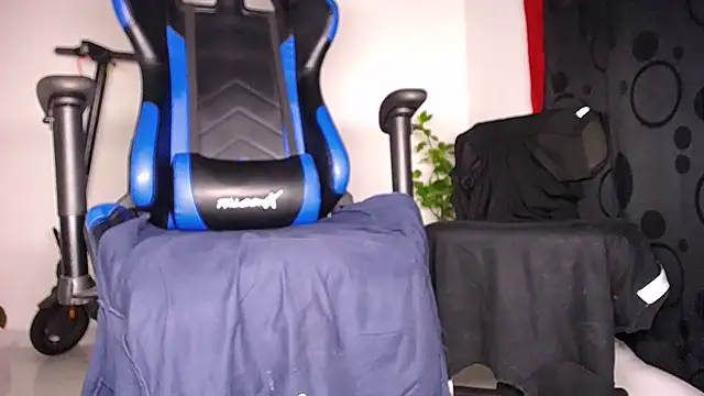 MAXJONES_2