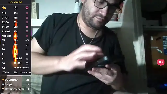 Javi_92 live cam on StripChat