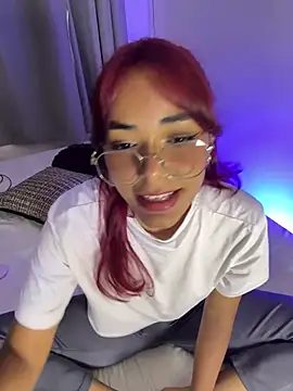 Iam_Lyan_ live cam on StripChat