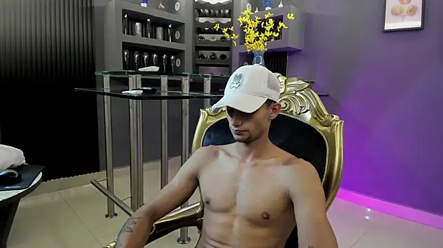 MaxiimoRomano_ live sex cam
