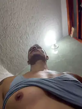 dominickvegas77 (Ask my age) - Full naked / fiour fingers assin  public