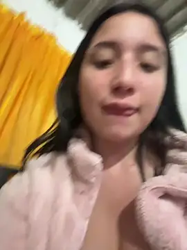mileidy0106 (F teen) - Ride dildo