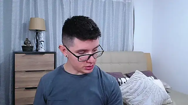 BlackFoXXX69 live cam on StripChat