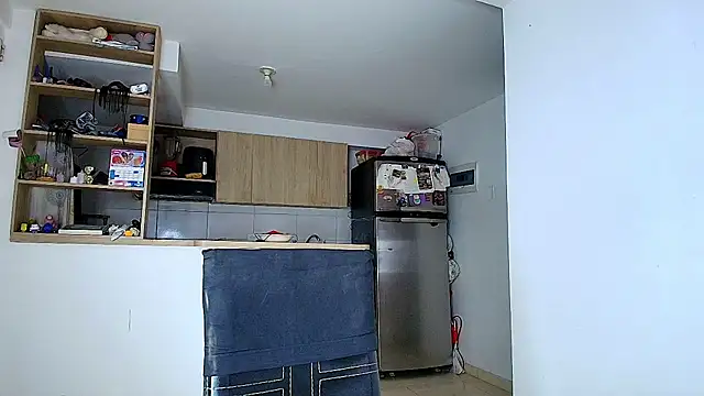 collins_megan96 live cam on StripChat