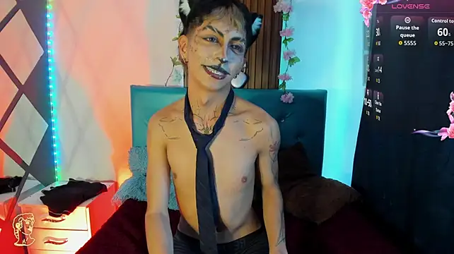 Dominik_lux live cam on StripChat