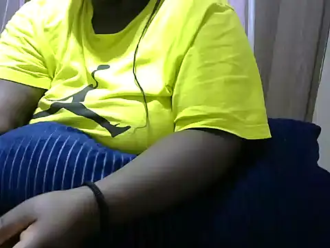 Leshe_ live cam on StripChat