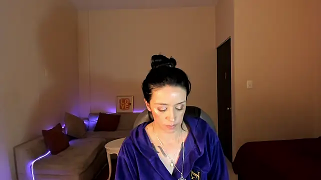 Kristen_Garner live cam on StripChat