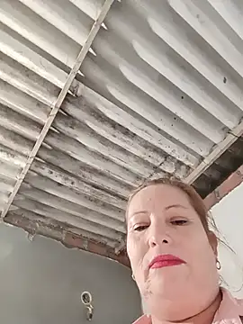 Sexy-Woman-Mature live cam preview