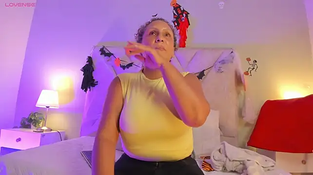 Eva-Millss live cam preview