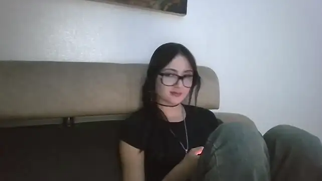 lucysmallbunny live sex cam