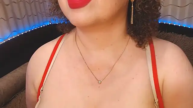 BustyKatty live cam on StripChat