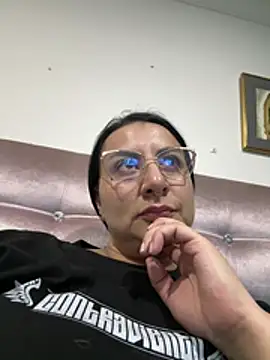 Abril_Luv live cam preview