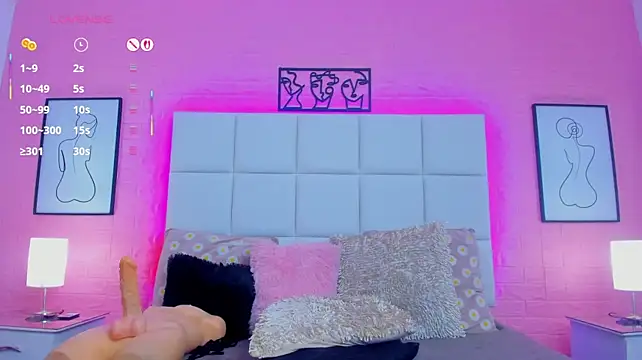 charlotte_kisss