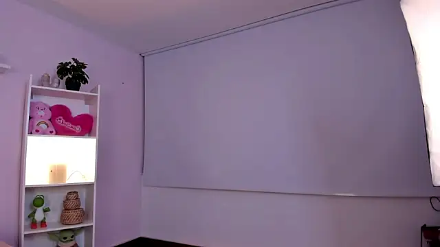 solsireth live cam on StripChat