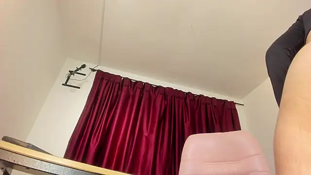 Caroliina on Stripchat