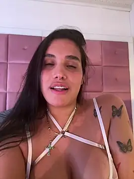 Belle_Noir webcam