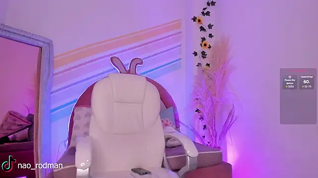 Naomii_Rodman_