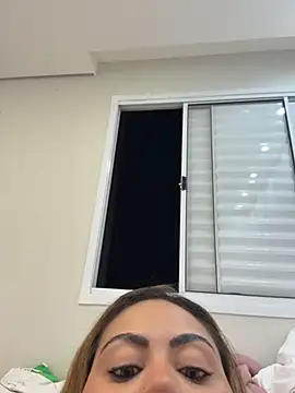 LariiHotWife