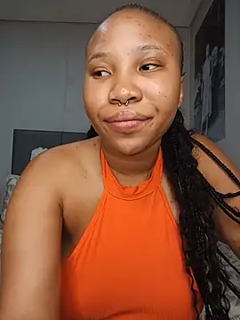 DrippinCaramelCutie webcam
