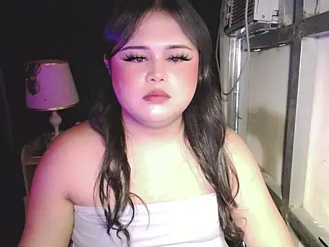 lovemaecock live cam on StripChat