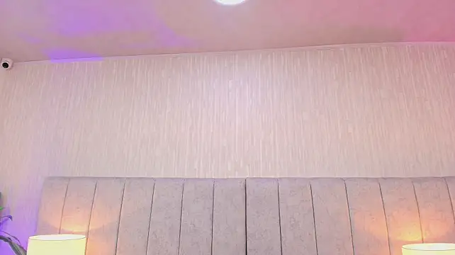 Live-Webcam-Show mit Samantta_606 - Interaktive Lovense-Toys verfügbar