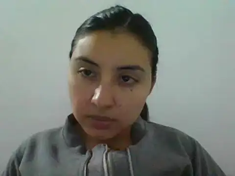 _Romilly_ live cam on StripChat