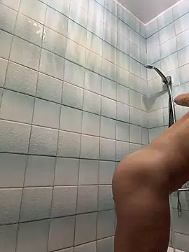 Show in live webcam con LikaCat - Giocattoli Lovense interattivi disponibili