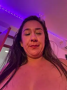 Show webcam en direct avec _Sashaa - Jouets Lovense interactifs disponibles