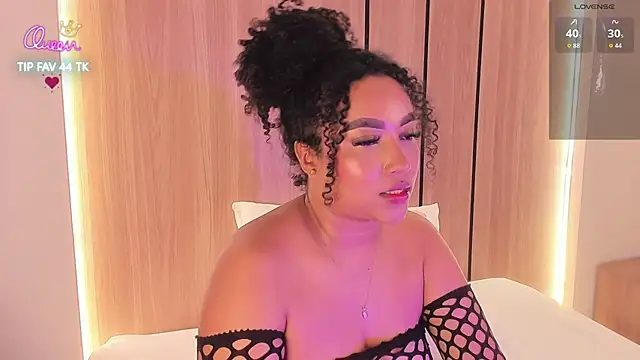 cloe_25 live cam on StripChat
