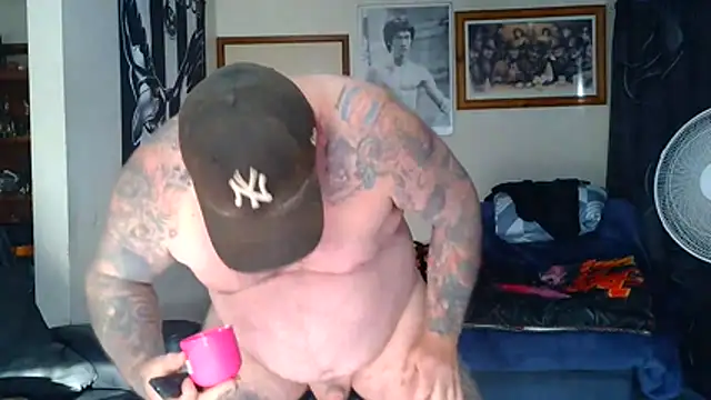KINKYBLUEYES69 live cam preview