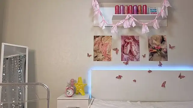 Milly_Lane webcam