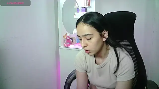 aineangeel live cam on StripChat