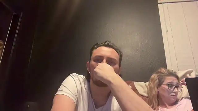 Cloudyydayzz live cam on StripChat
