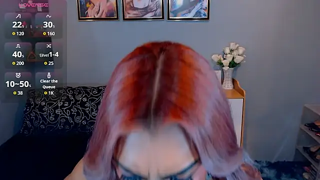 StellaStrong30 live cam on StripChat